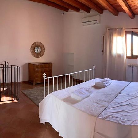 Palazzo Resuttana Apartment ปาแลร์โม ภายนอก รูปภาพ