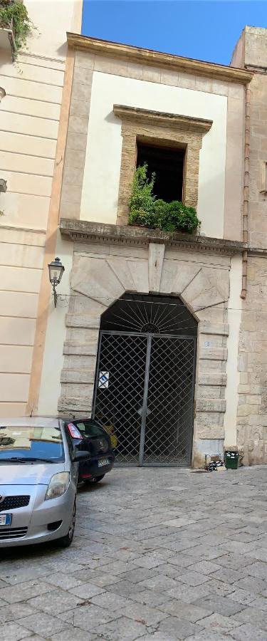 Palazzo Resuttana Apartment ปาแลร์โม ภายนอก รูปภาพ